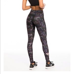 GOLDSHEEP purple camo leggings